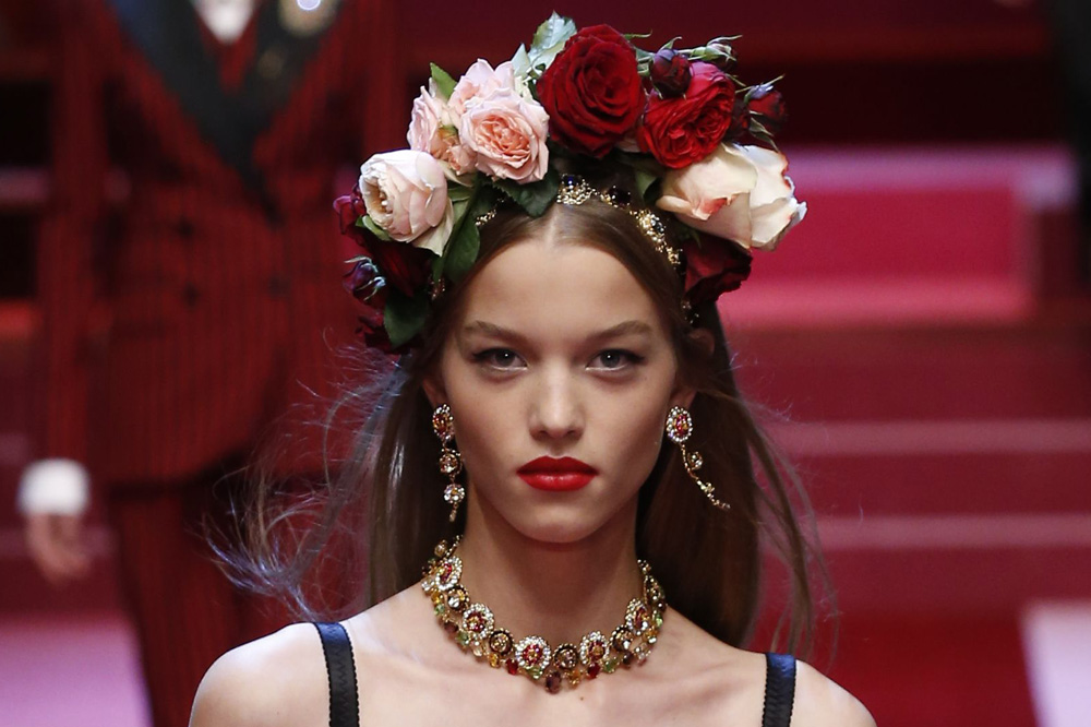 3 Best Beauty Looks from Milan & Paris Fashion Weeks | About Her