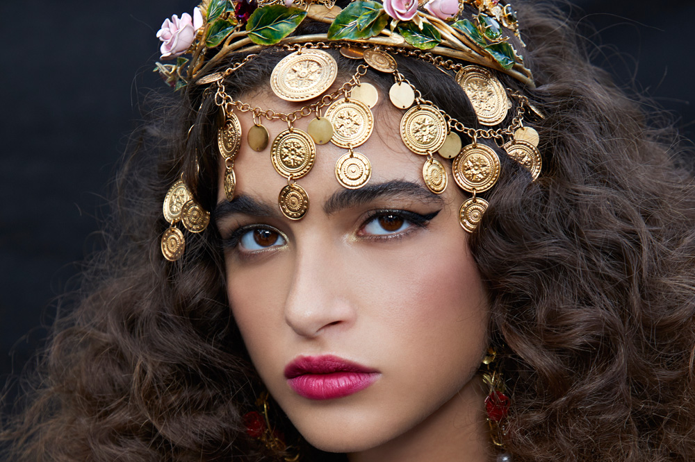 A Step-By-Step Guide: Dolce & Gabbana's Alta Moda Beauty Look | About Her