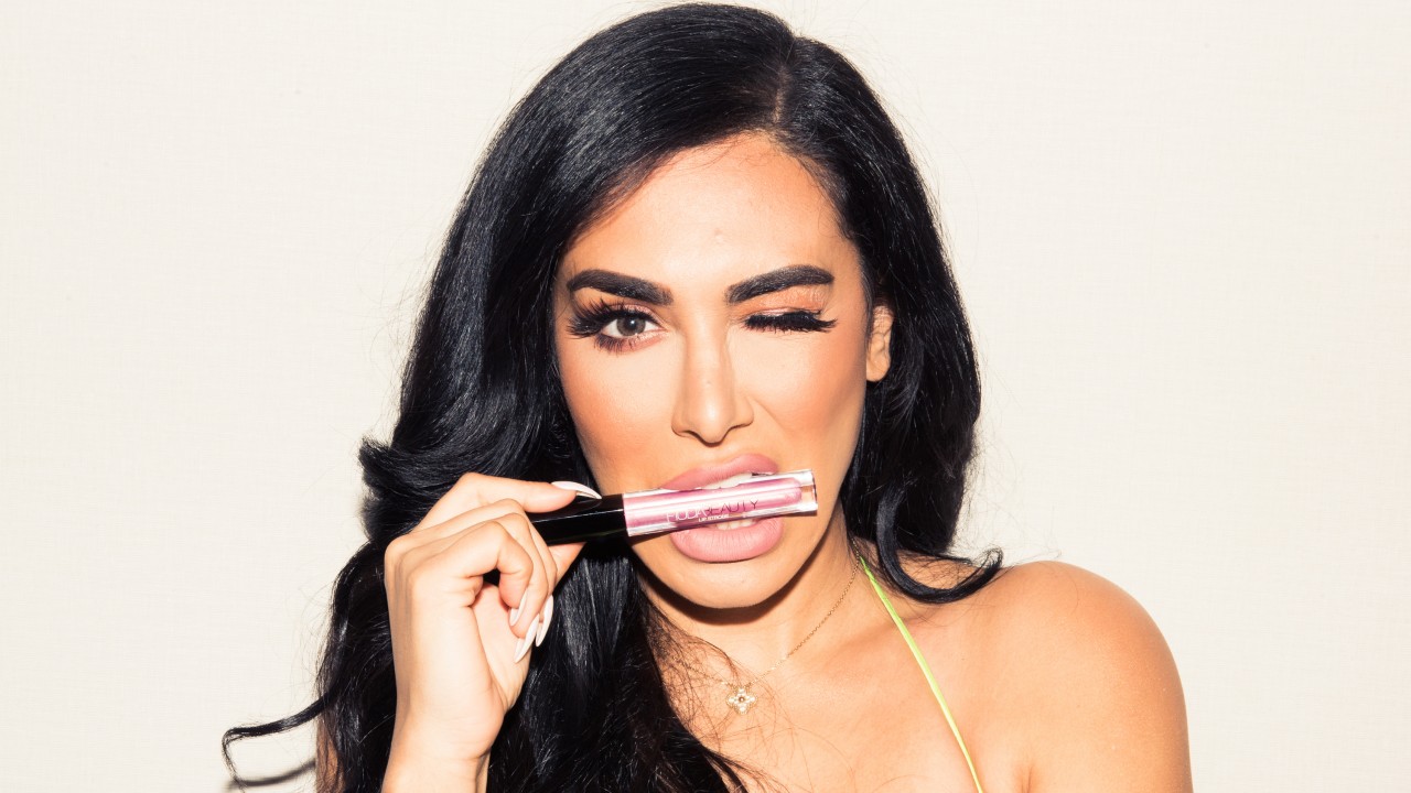 How Much Is Huda Kattan Worth Youll Be Amazed About Her 