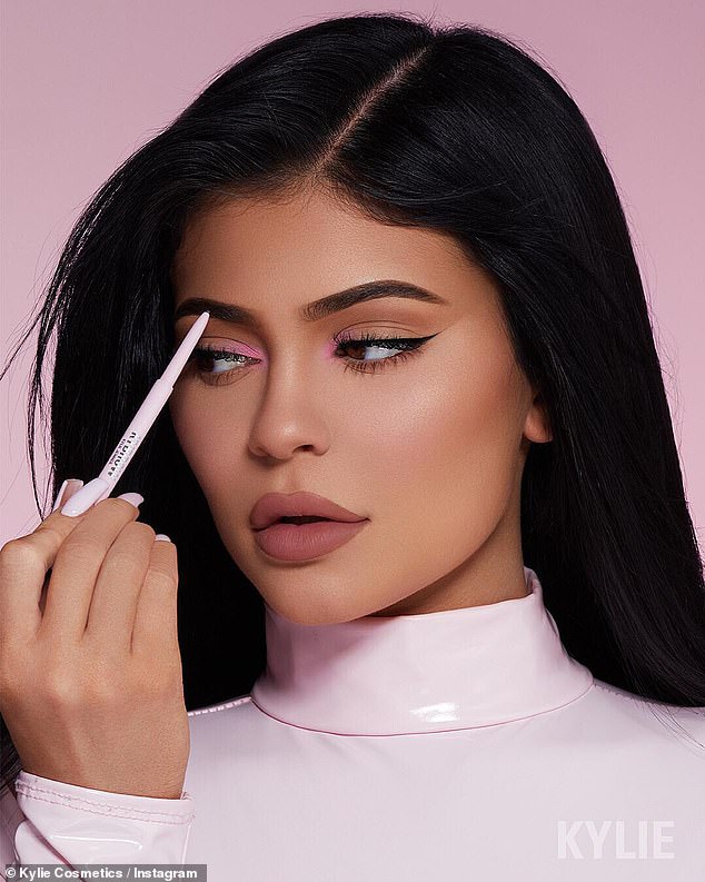 forbrydelse ben Thanksgiving Kylie Jenner Sells Majority Stake of Kylie Cosmetics for a Cool $600  Million | About Her
