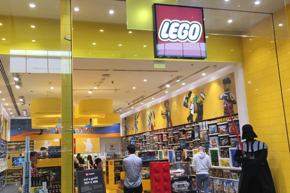 A New Lego Store Roadshow Opens the UAE | About Her