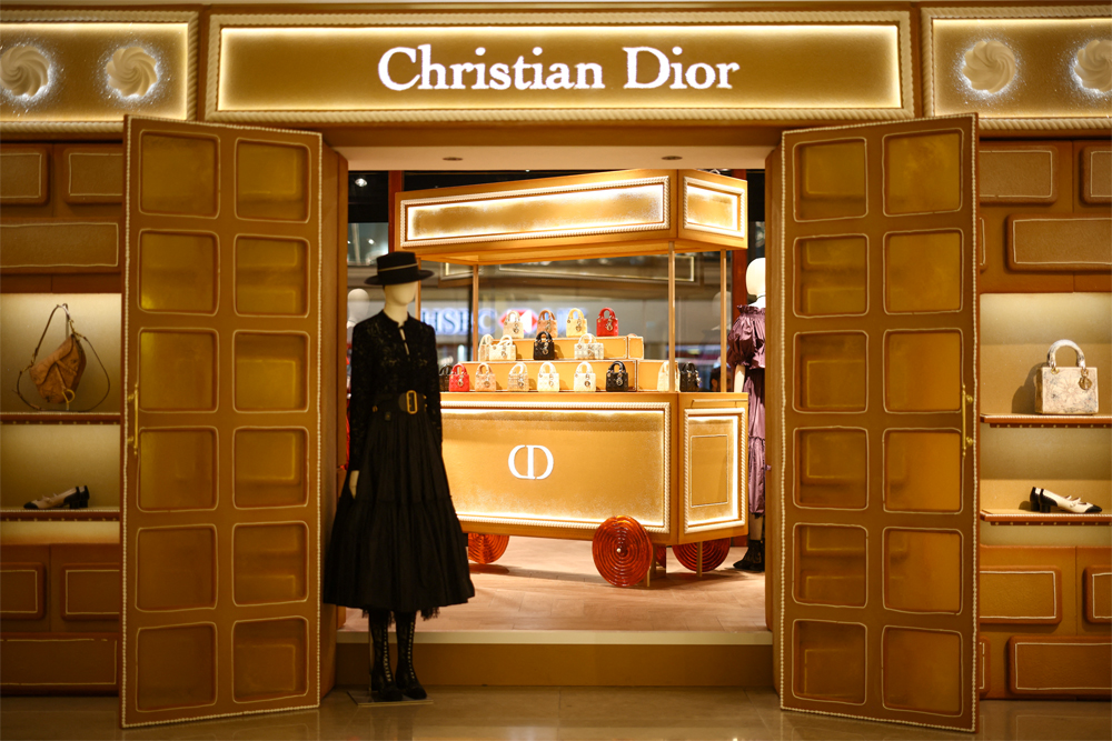 Dior X Harrods Oblique PopUp Collection Calf Skin Shoulder bag  Match   Style