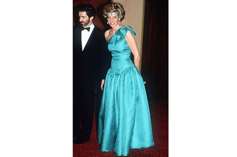 20th Anniversary Tribute: A Timeline of Princess Diana's Most Iconic Evening  Gowns | About Her